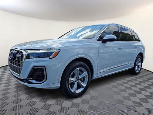 2025 Audi Q7 45 Premium