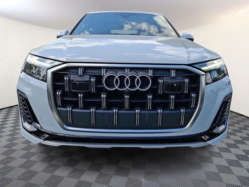 2025 Audi Q7 45 Premium