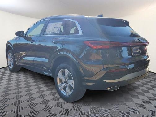 2025 Audi Q5 Premium TFSI quattro S tronic