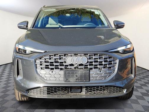 2025 Audi Q5 Premium TFSI quattro S tronic