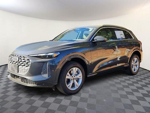 2025 Audi Q5 Premium TFSI quattro S tronic