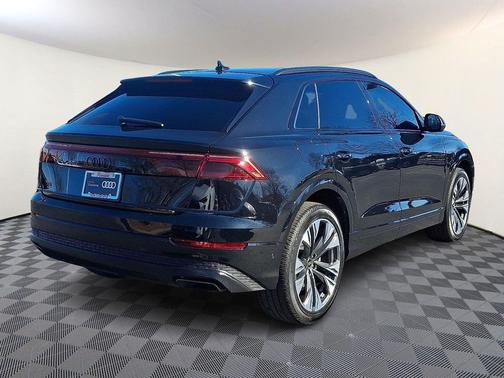 2025 Audi Q8 55 Premium Plus