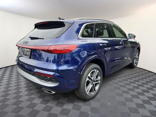 2025 Audi Q5 Premium