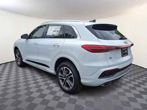 2025 Audi Q5 Premium Plus