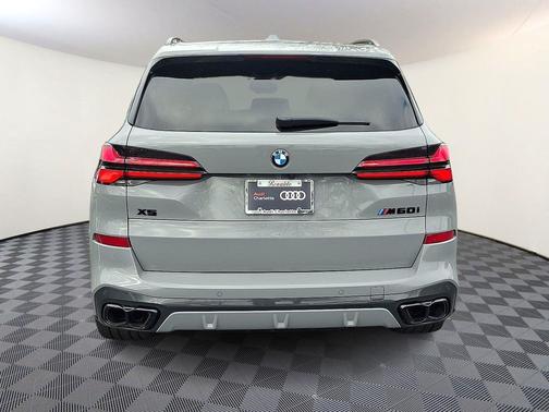 2024 BMW X5 M60i