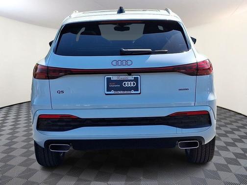 Glacier White Metallic 2026 Audi Q5 Premium Plus