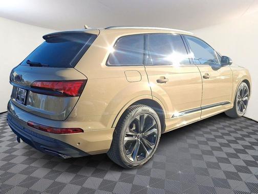 2025 Audi Q7 55 Prestige