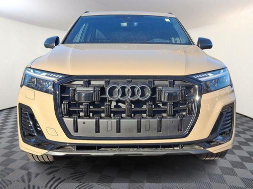 2025 Audi Q7 55 Prestige