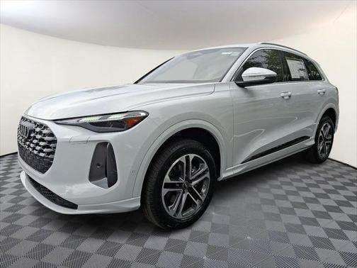 2025 Audi Q5 Premium