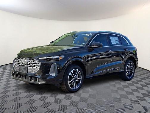 Mythos Black Metallic 2026 Audi Q5 Premium TFSI quattro S tronic