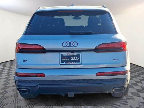 2025 Audi Q7 55 Premium Plus
