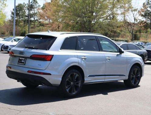 2025 Audi Q7 55 Premium Plus
