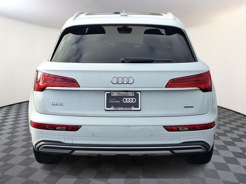 2024 Audi Q5 40 Premium Plus