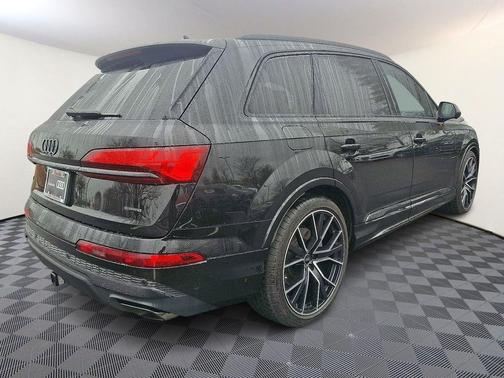2025 Audi Q7 55 Prestige