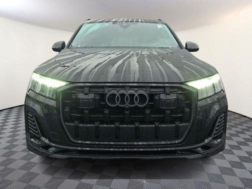 2025 Audi Q7 55 Prestige