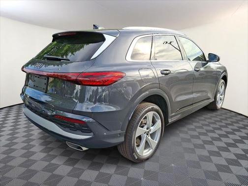 2025 Audi Q5 Premium Plus