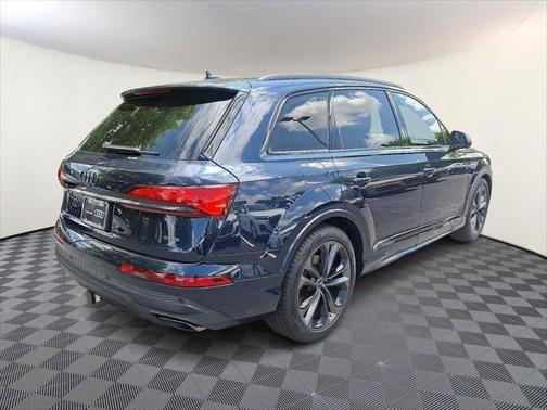 2025 Audi Q7 55 Prestige