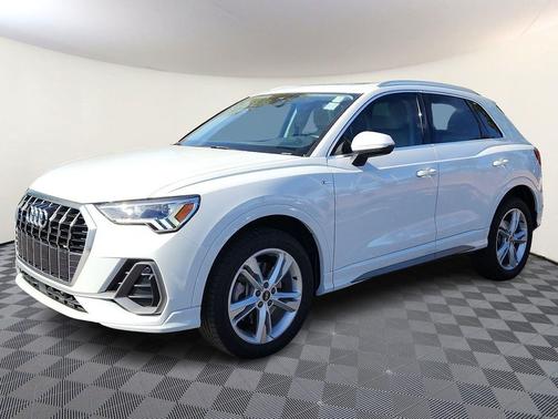 2023 Audi Q3 Premium 45 TFSI S line quattro Tiptronic