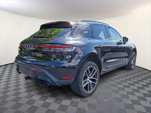 2022 Porsche Macan Base