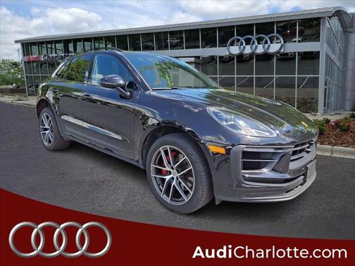 2022 Porsche Macan Base