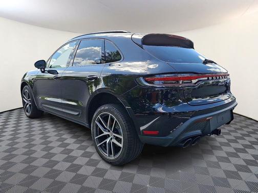 2022 Porsche Macan S