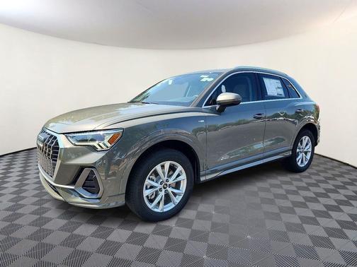 2025 Audi Q3 Premium 45 TFSI S line quattro Tiptronic