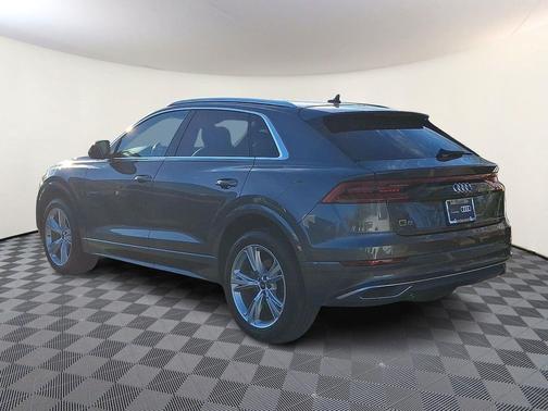 2023 Audi Q8 55 Premium