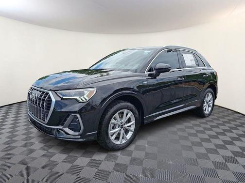 2025 Audi Q3 Premium 45 TFSI S line quattro Tiptronic
