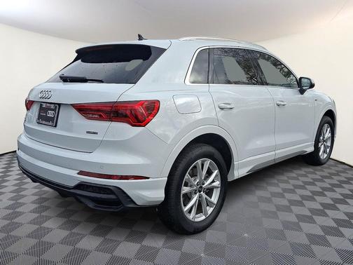 2025 Audi Q3 45 S line Premium Plus
