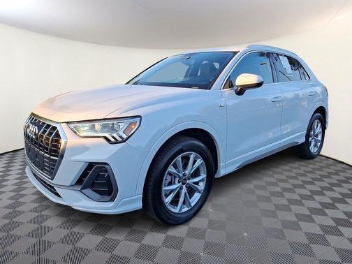 2024 Audi Q3 45 S line Premium Plus