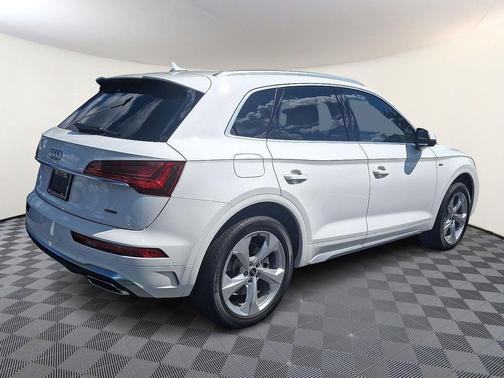 2023 Audi Q5 45 S line Premium Plus