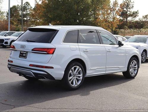 2025 Audi Q7 55 Premium Plus