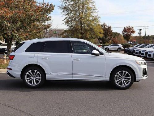 2025 Audi Q7 55 Premium Plus
