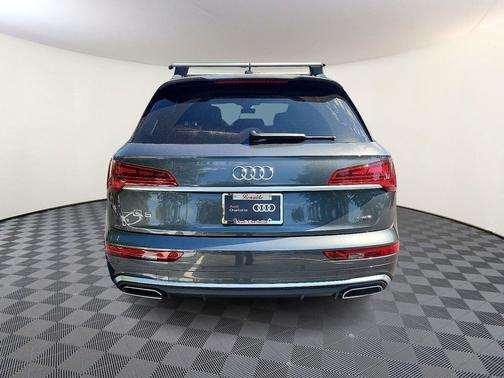 2025 Audi Q5 45 S line Prestige