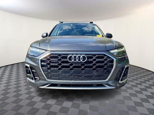 2025 Audi Q5 45 S line Prestige