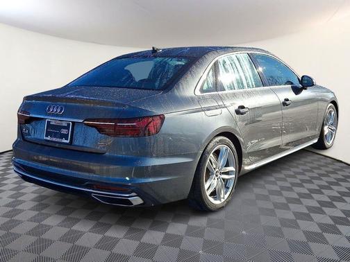 2023 Audi A4 45 S line Premium
