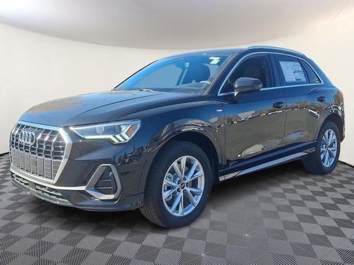2025 Audi Q3 Premium 45 TFSI S line quattro Tiptronic