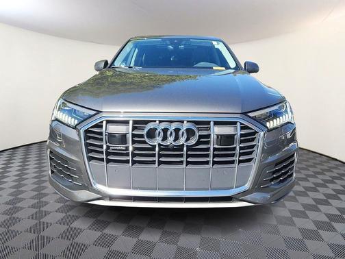 2023 Audi Q7 55 Premium Plus