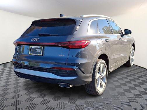 2025 Audi Q5 Premium Plus