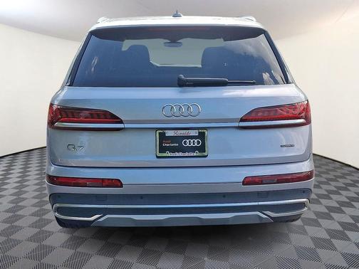 2022 Audi Q7 55 Premium Plus