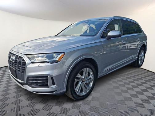 2022 Audi Q7 55 Premium Plus
