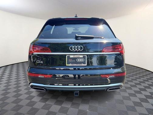 2024 Audi Q5 45 S line Prestige