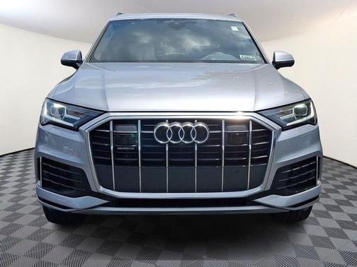 Florett Silver Metallic 2022 Audi Q7 55 Premium Plus
