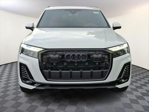 2025 Audi Q7 55 Prestige