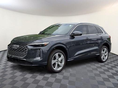 Tambora Gray Metallic 2025 Audi Q5 Premium Plus TFSI quattro S tronic