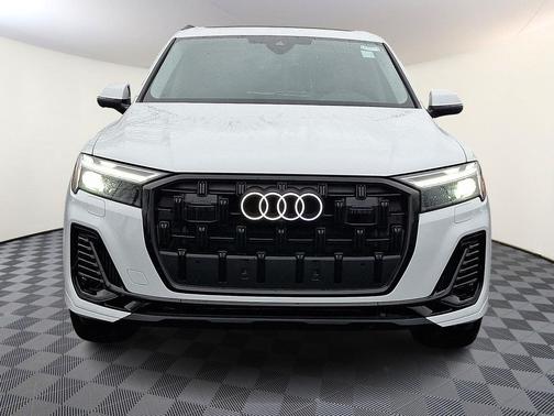 2026 Audi Q7 55 Premium Plus