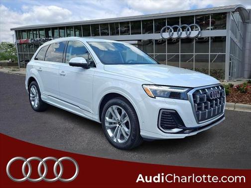 2025 Audi Q7 45 Premium Plus