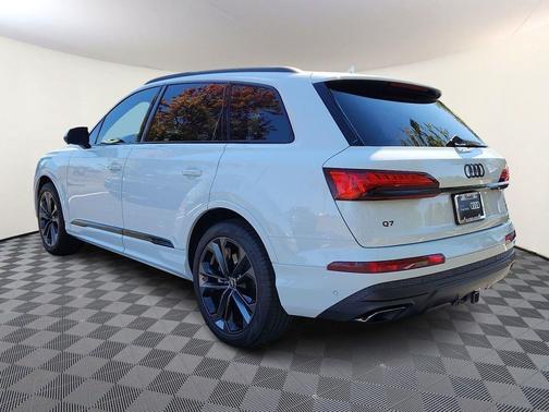 2025 Audi Q7 55 Prestige