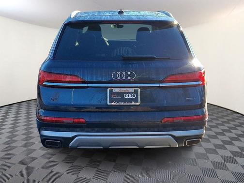 2025 Audi Q7 45 Premium Plus