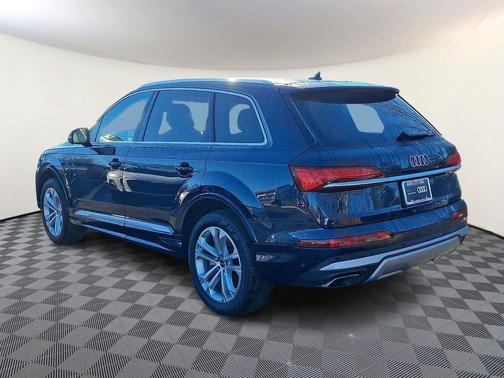 2025 Audi Q7 45 Premium Plus